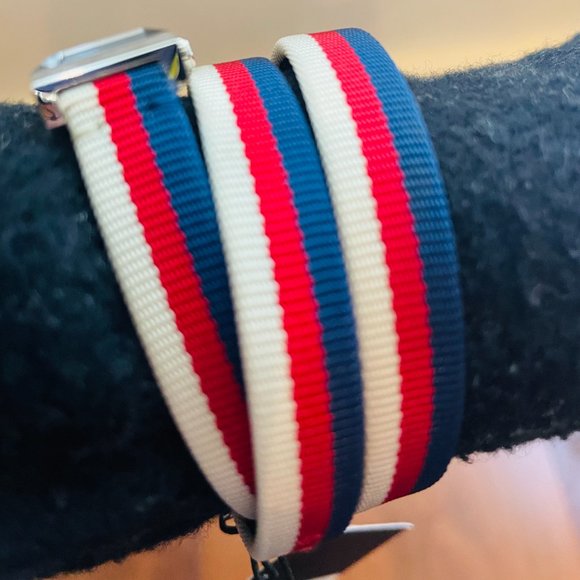 Gucci G-Frame Nylon Strap Wrap Strap Watch Green Swiss Made NWT AND BOX - Picture 3 of 16